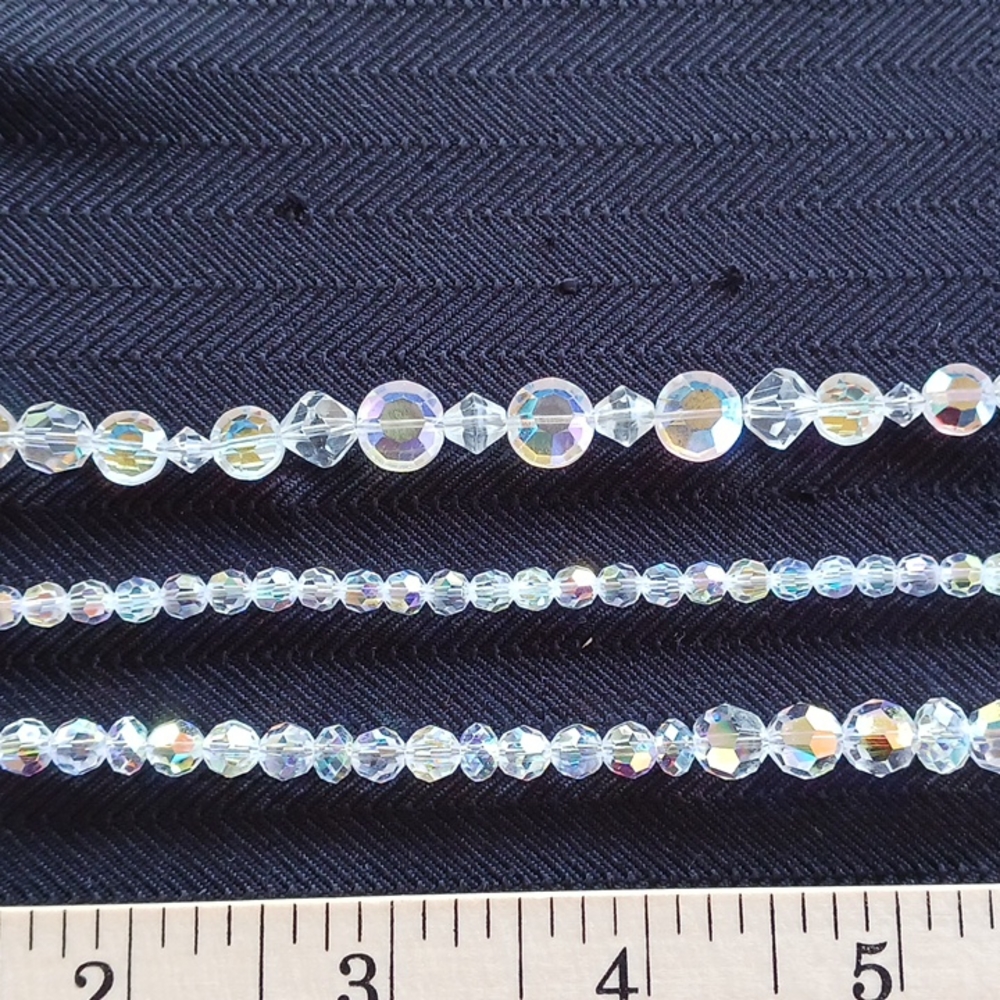 Set crystal necklaces and bracelet